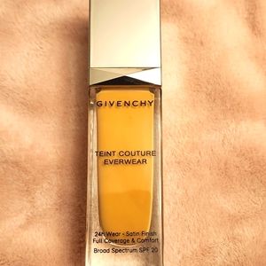 GIVENCHY TEINT EVERWEAR 24 Hour Foundation, Satin Finish, Full Coverage SPF 20